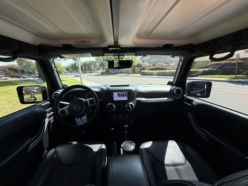 Used 2013 Jeep Wrangler Unlimited Sport image 32