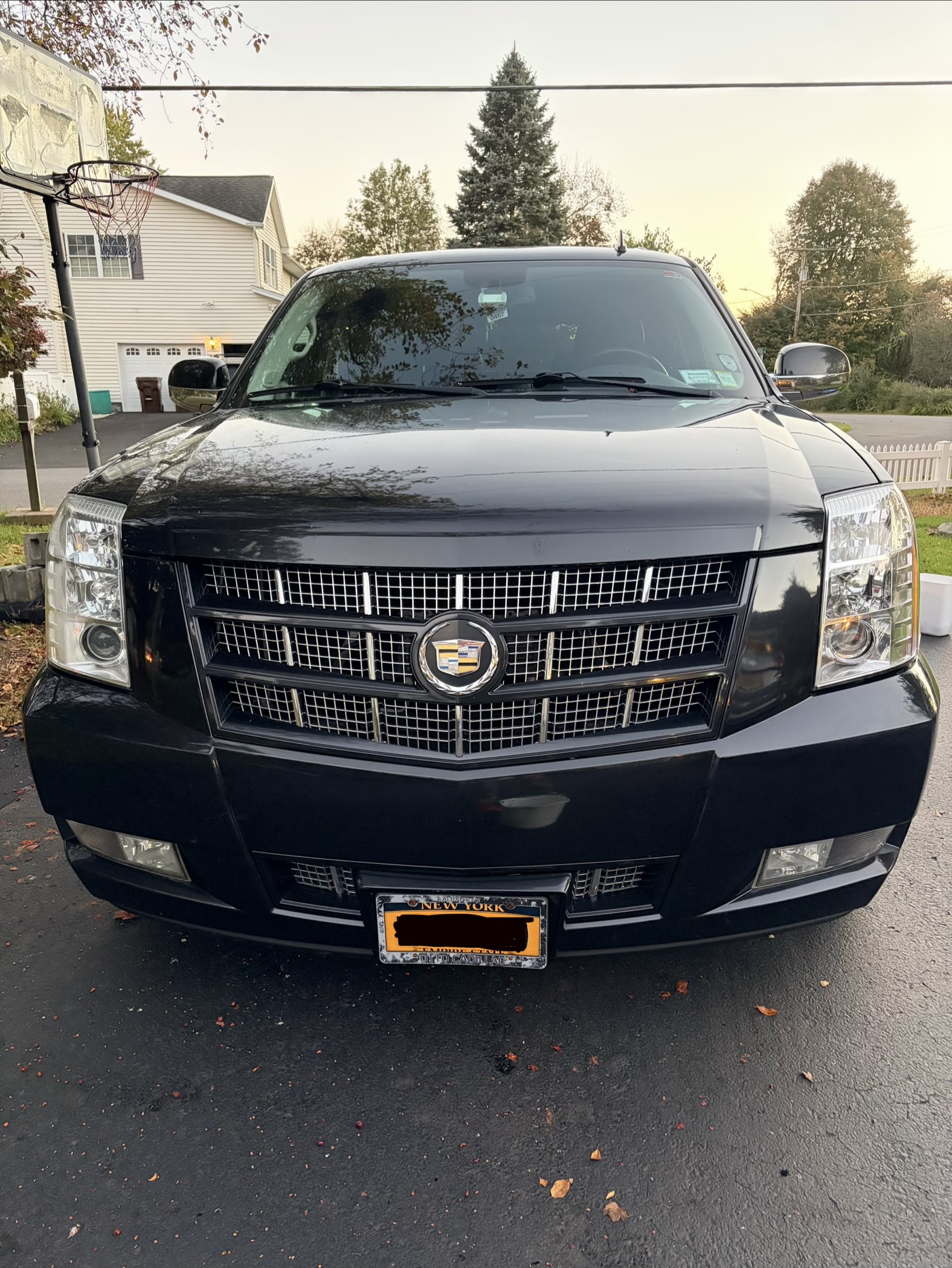 Used 2013 Cadillac Escalade Premium AWD/4WD image 9