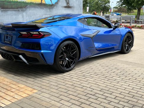 Used 2023 Chevrolet Corvette Z06 image 17