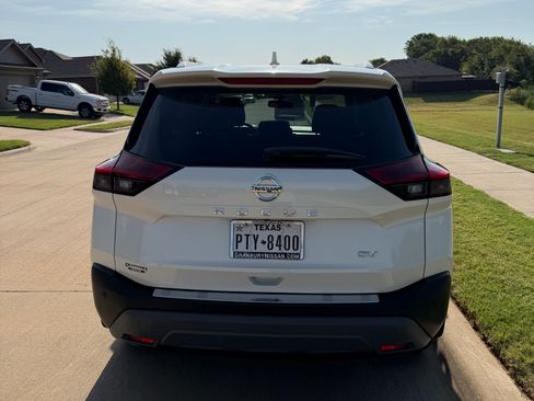 Used 2021 Nissan Rogue SV w/ Premium Package FWD image 10
