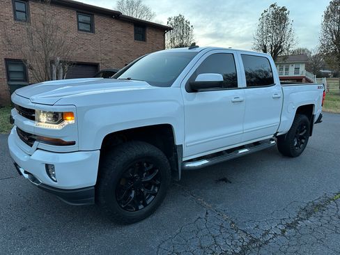 Used 2016 Chevrolet Silverado 1500 LT w/ All Star Edition image 4