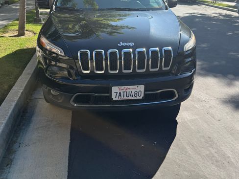 Used 2016 Jeep Cherokee Limited image 2