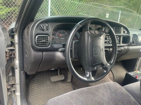 Used 2001 Dodge Ram 2500 Truck 2WD Quad Cab image 13