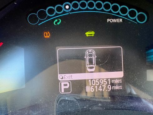 Used 2014 Nissan Leaf S image 9