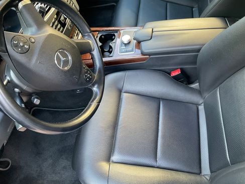 Used 2011 Mercedes-Benz E 350 BlueTEC Sedan image 9