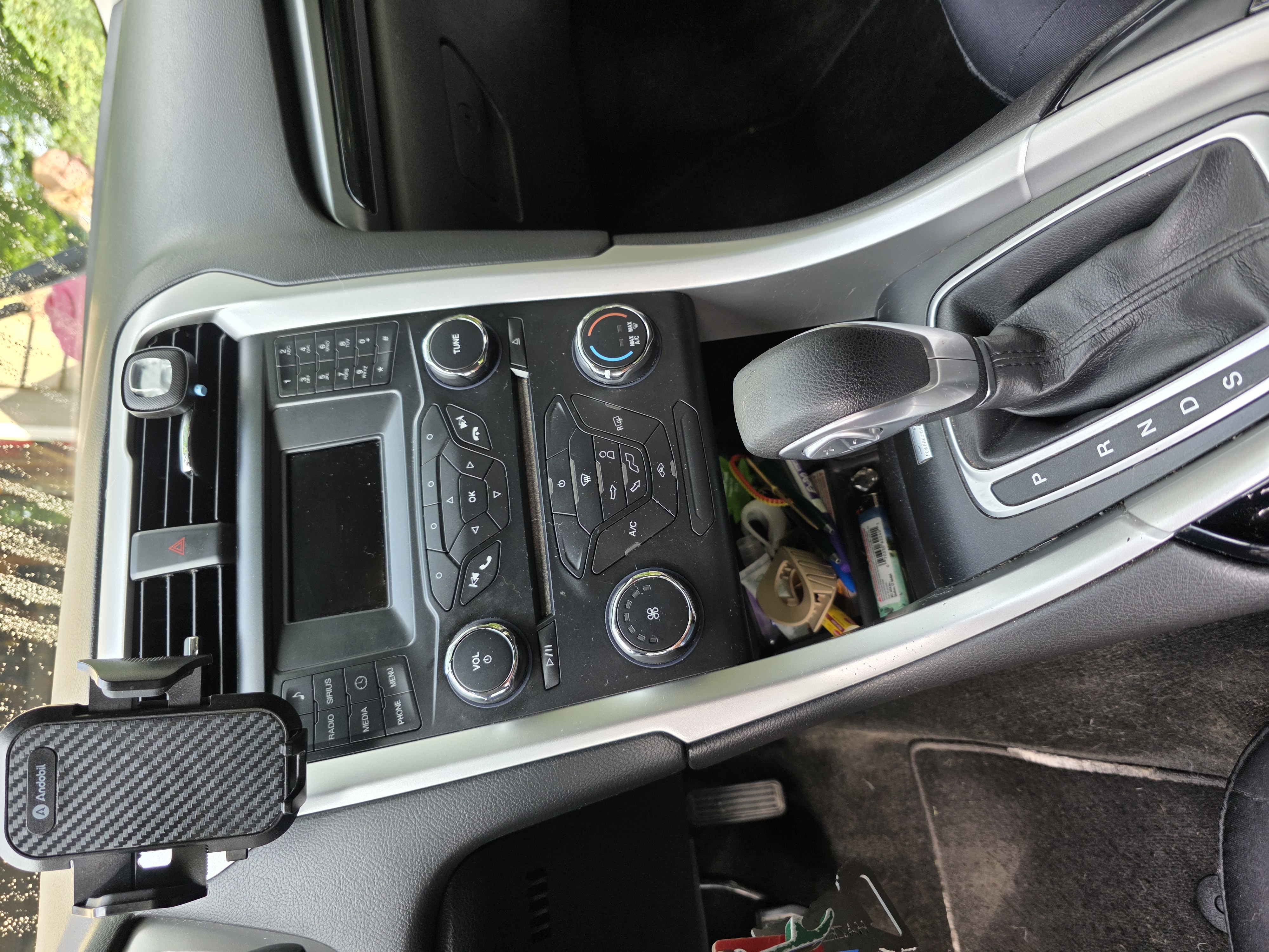 Used 2014 Ford Fusion SE w/ Equipment Group 201A FWD image 8