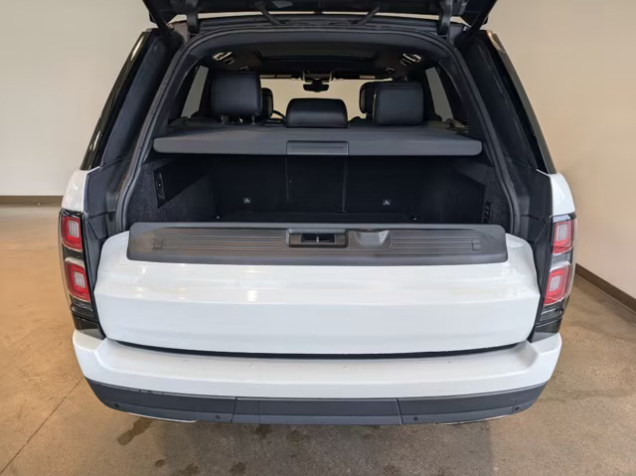 Used 2022 Land Rover Range Rover Westminster Edition AWD/4WD image 9