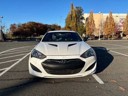 Used 2013 Hyundai Genesis 2.0T image 15