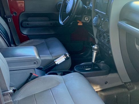 Used 2007 Jeep Wrangler Unlimited Sahara w/ Trailer Tow Group image 13