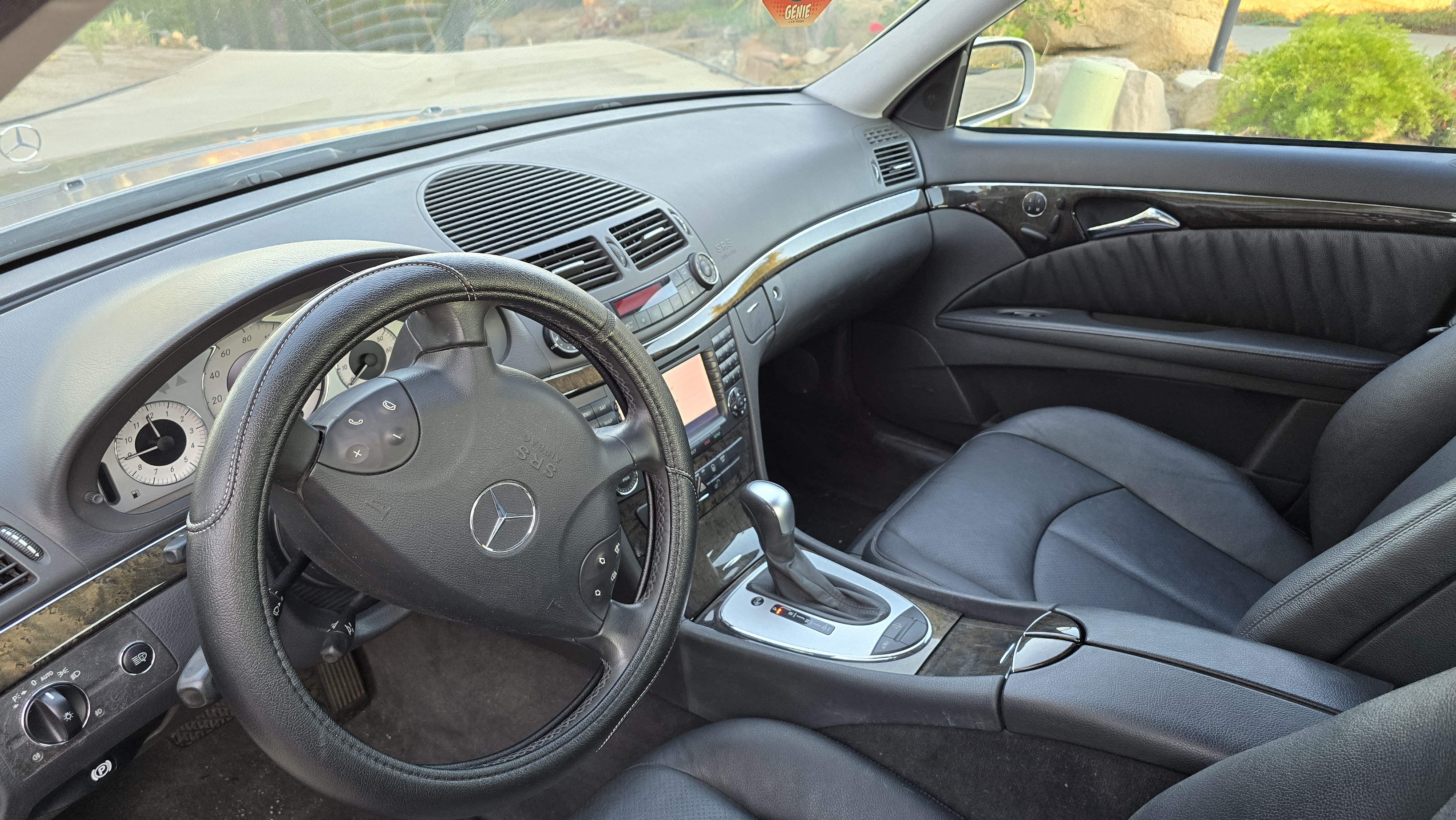 Used 2004 Mercedes-Benz E 500 Sedan image 9