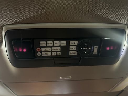 Used 2015 Honda Odyssey Touring Elite image 22