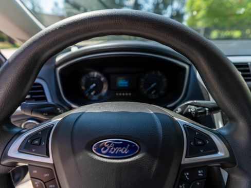 Used 2016 Ford Fusion S image 16