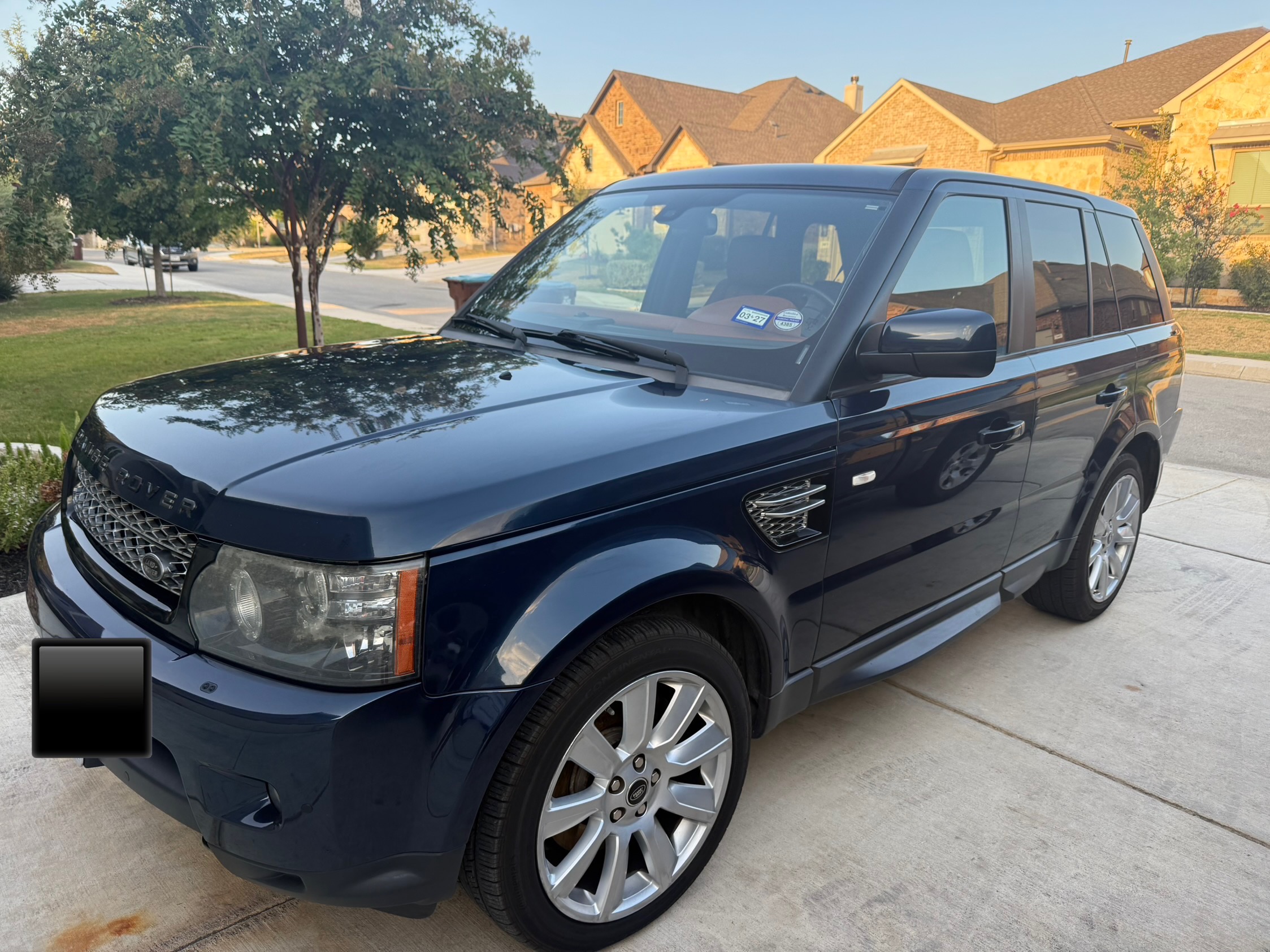 Used 2013 Land Rover Range Rover Sport HSE LUX AWD/4WD image 2