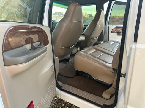 Used 2001 Ford F250 Short Bed image 6