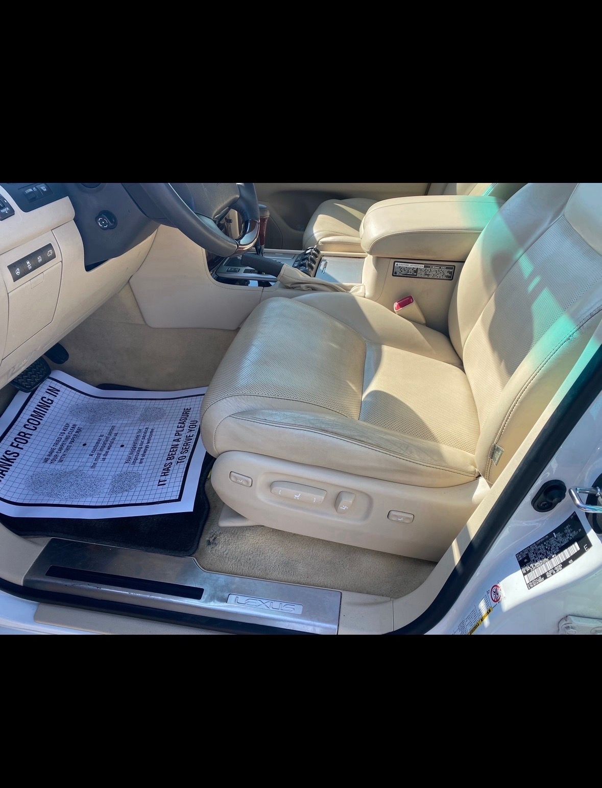 Used 2013 Lexus LX 570 4WD w/ Luxury Pkg w/Pre-crash image 13