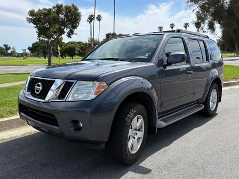 Used 2012 Nissan Pathfinder SV RWD image 5
