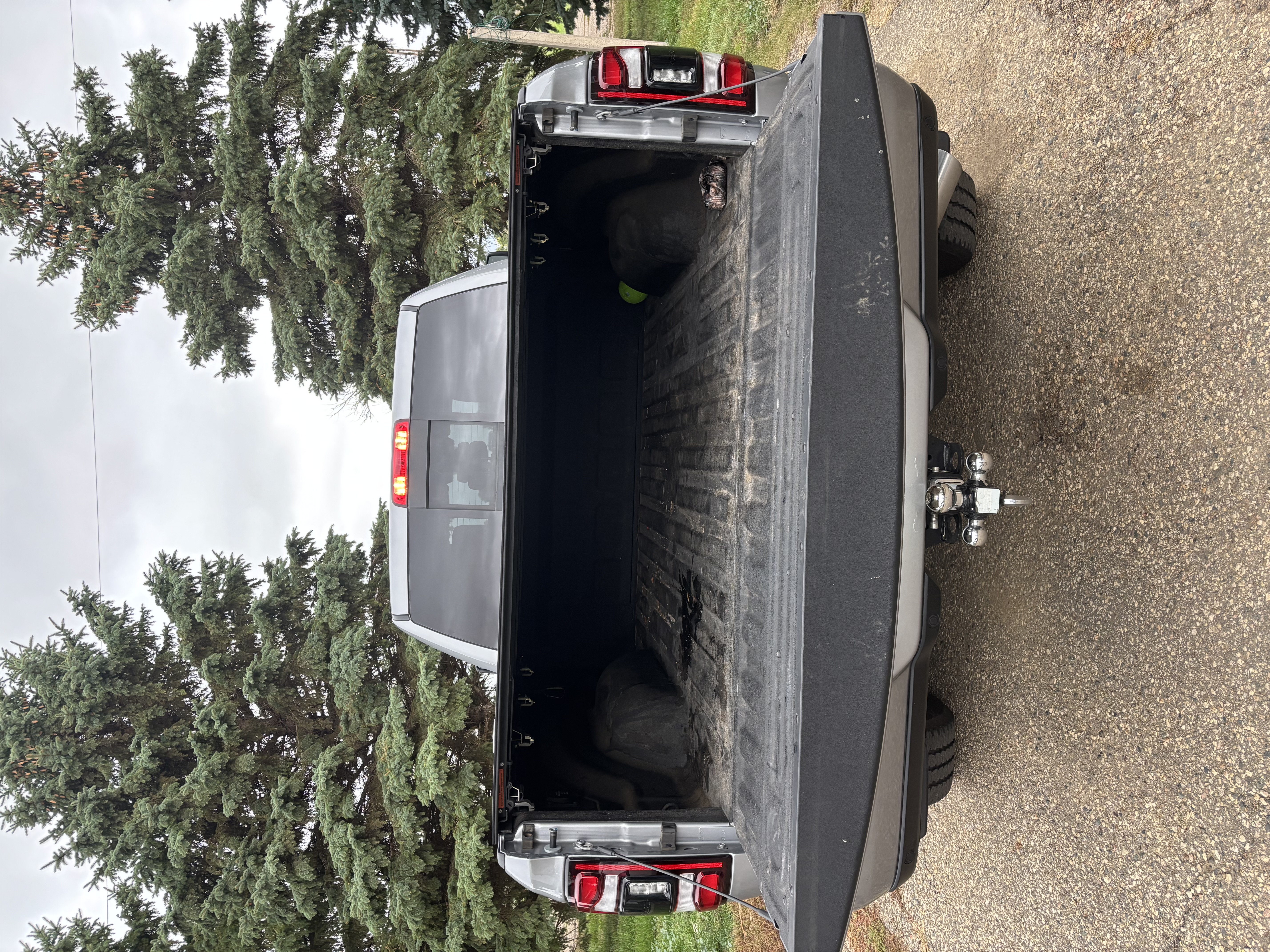 Used 2024 RAM 2500 Laramie w/ Night Edition AWD/4WD image 13