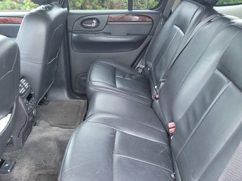 Used 2006 GMC Envoy SLT image 8