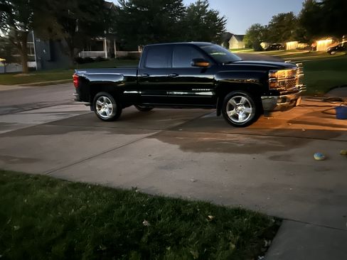 Used 2015 Chevrolet Silverado 1500 LT w/ LT Convenience Package image 4