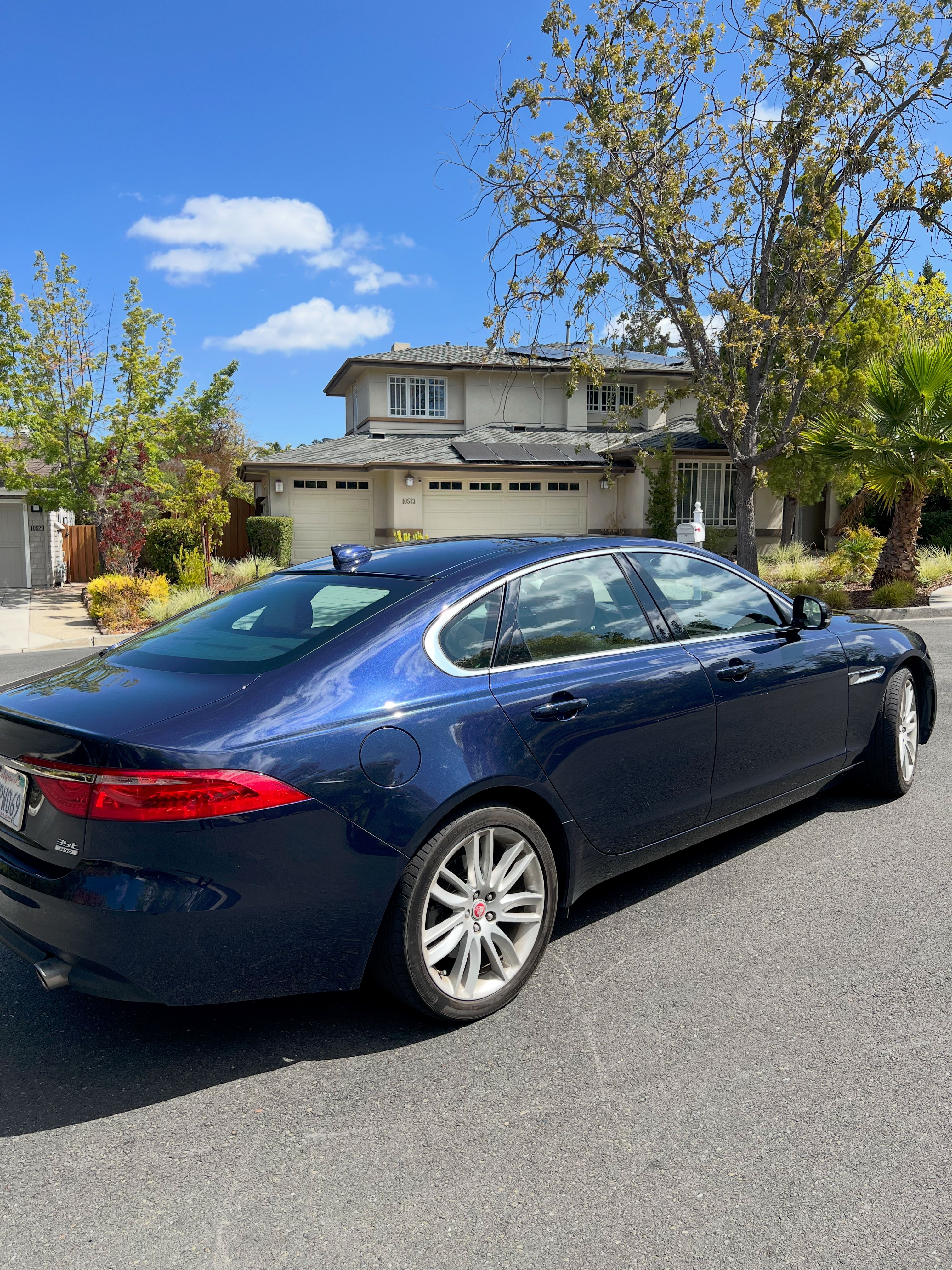 Used 2017 Jaguar XF Prestige AWD/4WD image 8