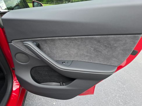 Used 2023 Tesla Model Y AWD image 17