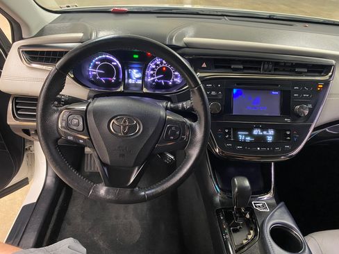 Used 2014 Toyota Avalon XLE Premium image 15