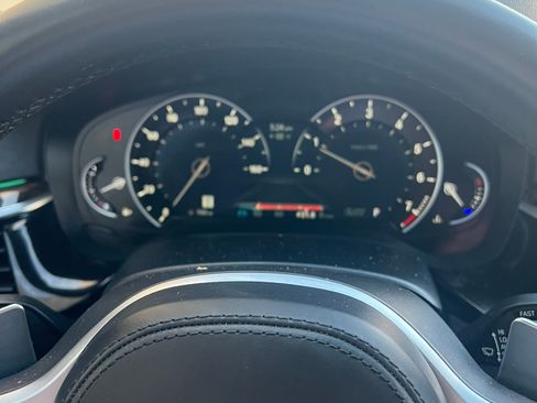 Used 2019 BMW 530i w/ M Sport Package image 11