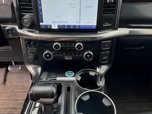 Used 2021 Ford F150 Lariat image 14