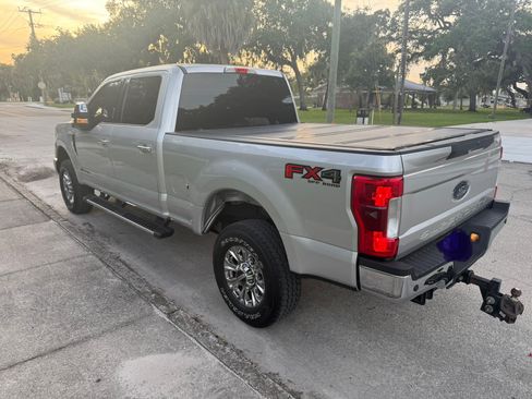 Used 2017 Ford F250 XLT w/ XLT Premium Package AWD/4WD image 2