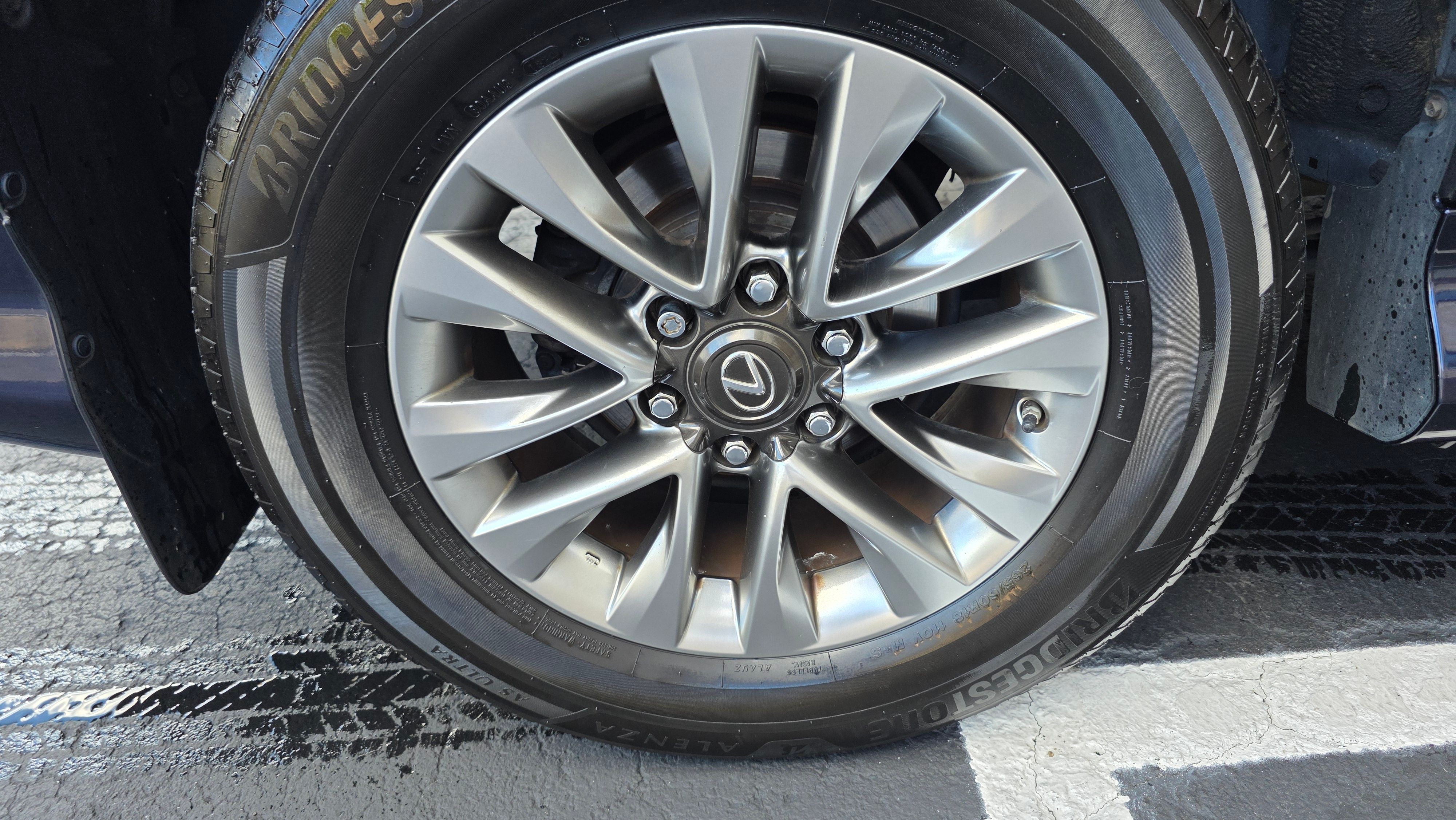 Used 2017 Lexus GX 460 Luxury AWD/4WD image 16