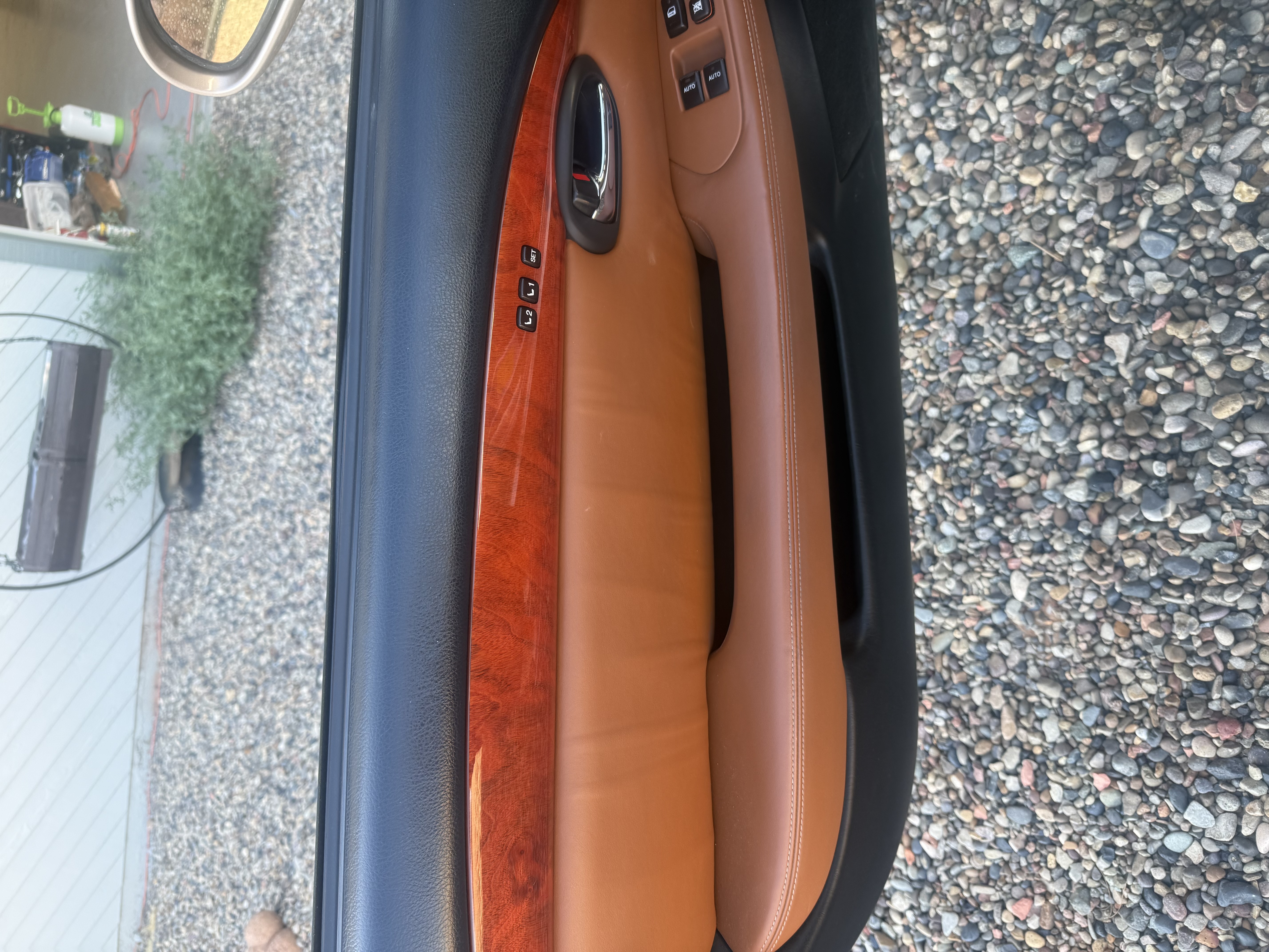 Used 2004 Lexus SC 430 Convertible RWD image 13