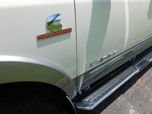 Used 2021 RAM 3500 Laramie image 13