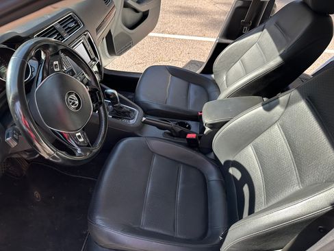 Used 2016 Volkswagen Jetta SEL w/ Lighting Package image 9