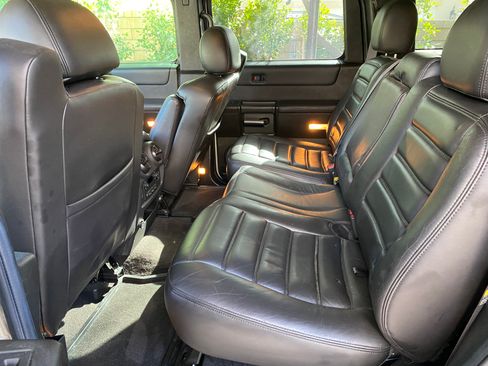 Used 2005 HUMMER H2 w/ Preferred Equipment Group image 5