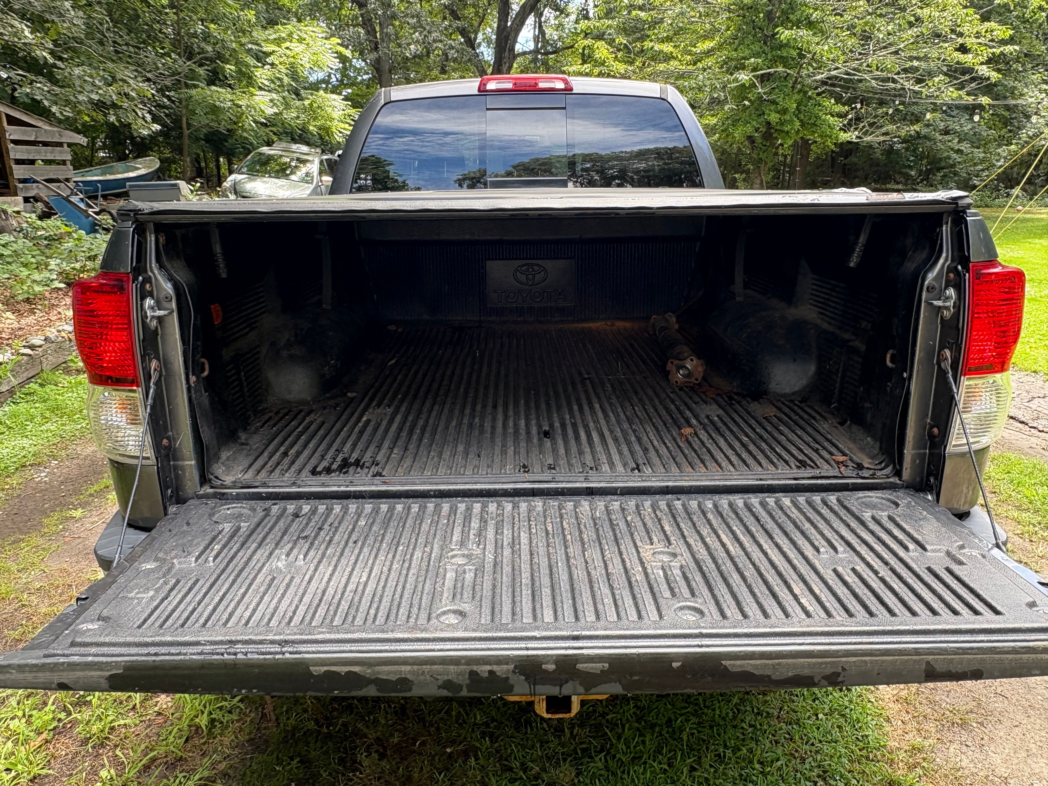 Used 2013 Toyota Tundra 4x4 Double Cab w/ Tow Pkg image 17