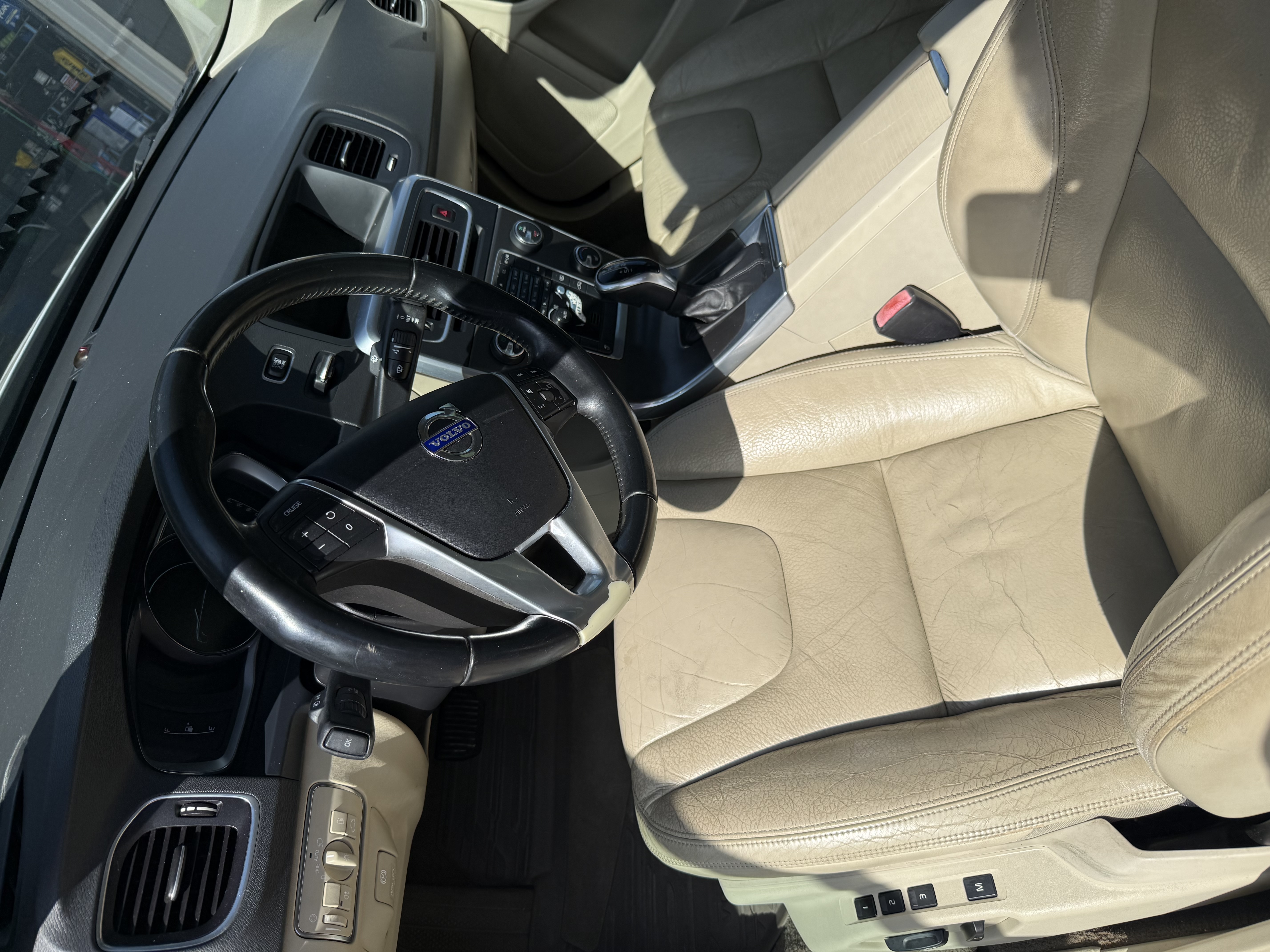 Used 2014 Volvo S60 T5 AWD/4WD image 5