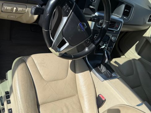 Used 2014 Volvo S60 T5 AWD/4WD image 5