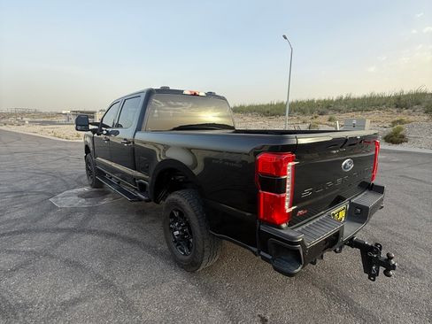 Used 2023 Ford F250 XLT w/ XLT Premium Package AWD/4WD image 9