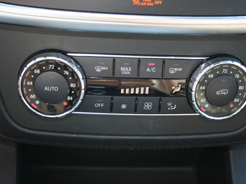 Used 2013 Mercedes-Benz ML 550 4MATIC image 23