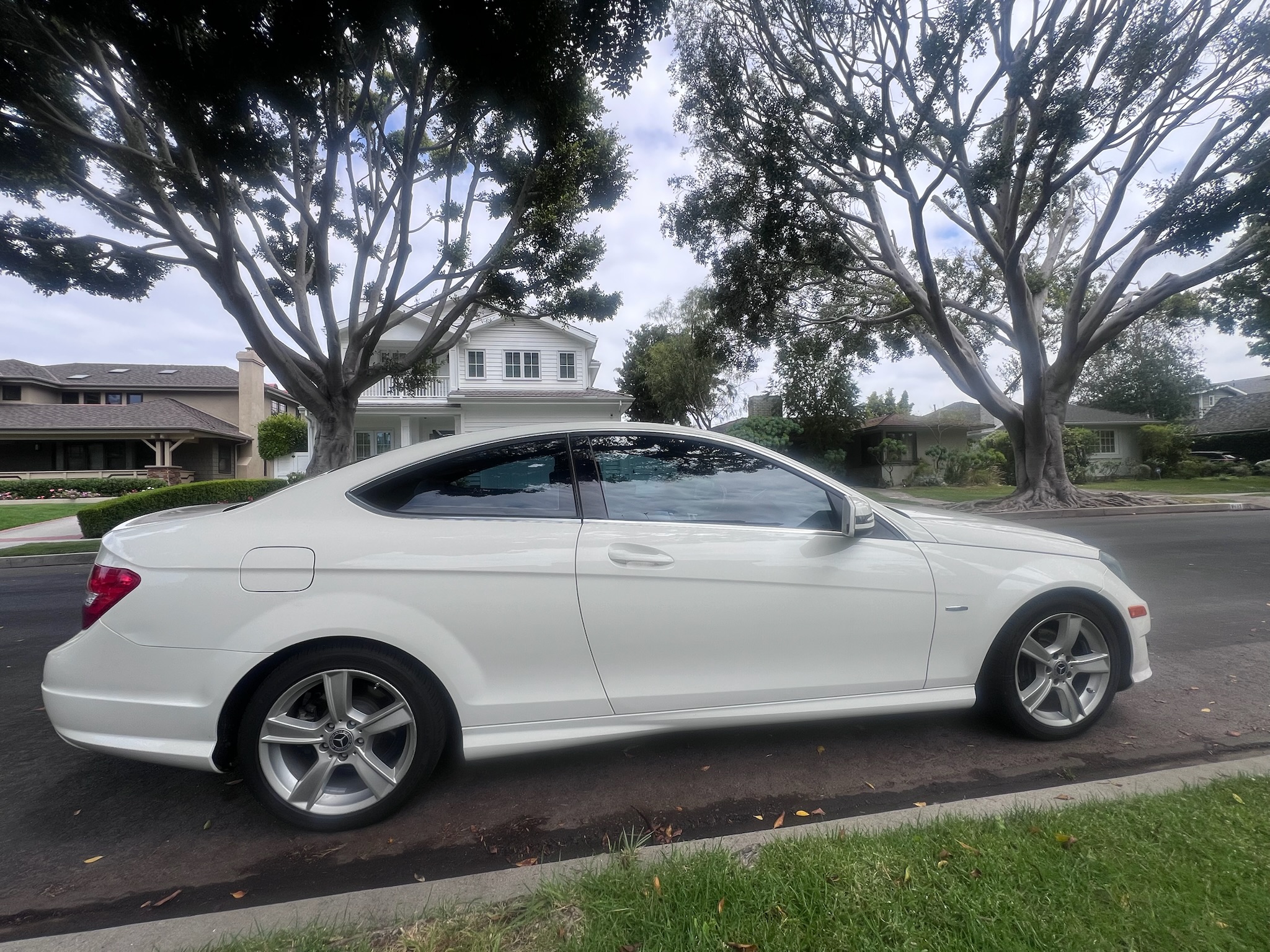 Used 2012 Mercedes-Benz C 250 Coupe image 8