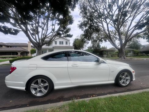 Used 2012 Mercedes-Benz C 250 Coupe image 10