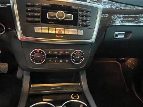 Used 2013 Mercedes-Benz ML 350 4MATIC image 17