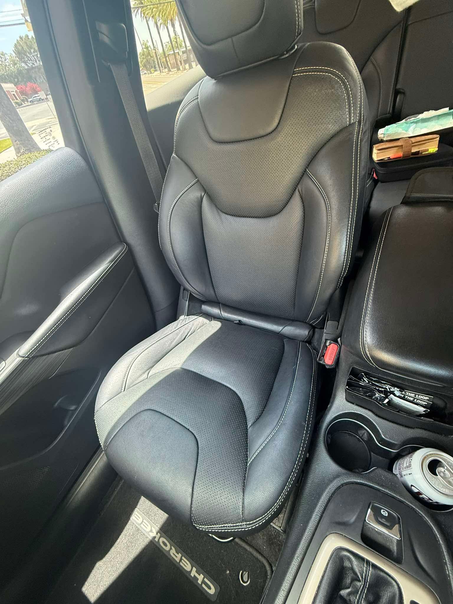 Used 2015 Jeep Cherokee Latitude FWD image 6