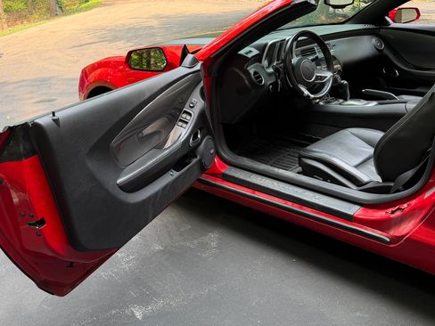 Used 2011 Chevrolet Camaro LT w/ RS Package RWD image 10