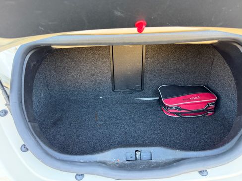 Used 2005 Volkswagen Beetle GLS FWD image 10