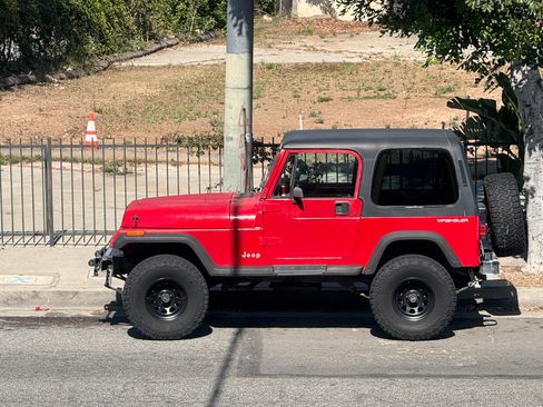 Used 1993 Jeep Wrangler 4WD image 5