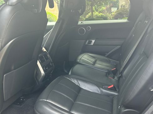 Used 2020 Land Rover Range Rover Sport HSE image 9