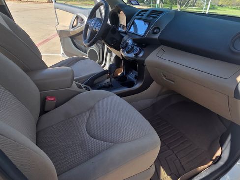 Used 2012 Toyota RAV4 Sport Utility 4D w/ Upgrade Value Pkg image 23