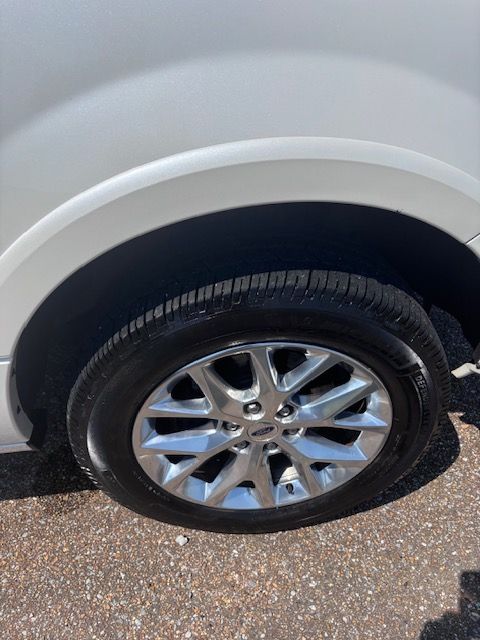 Used 2017 Ford Expedition EL Limited w/ Equipment Group 301A RWD image 11