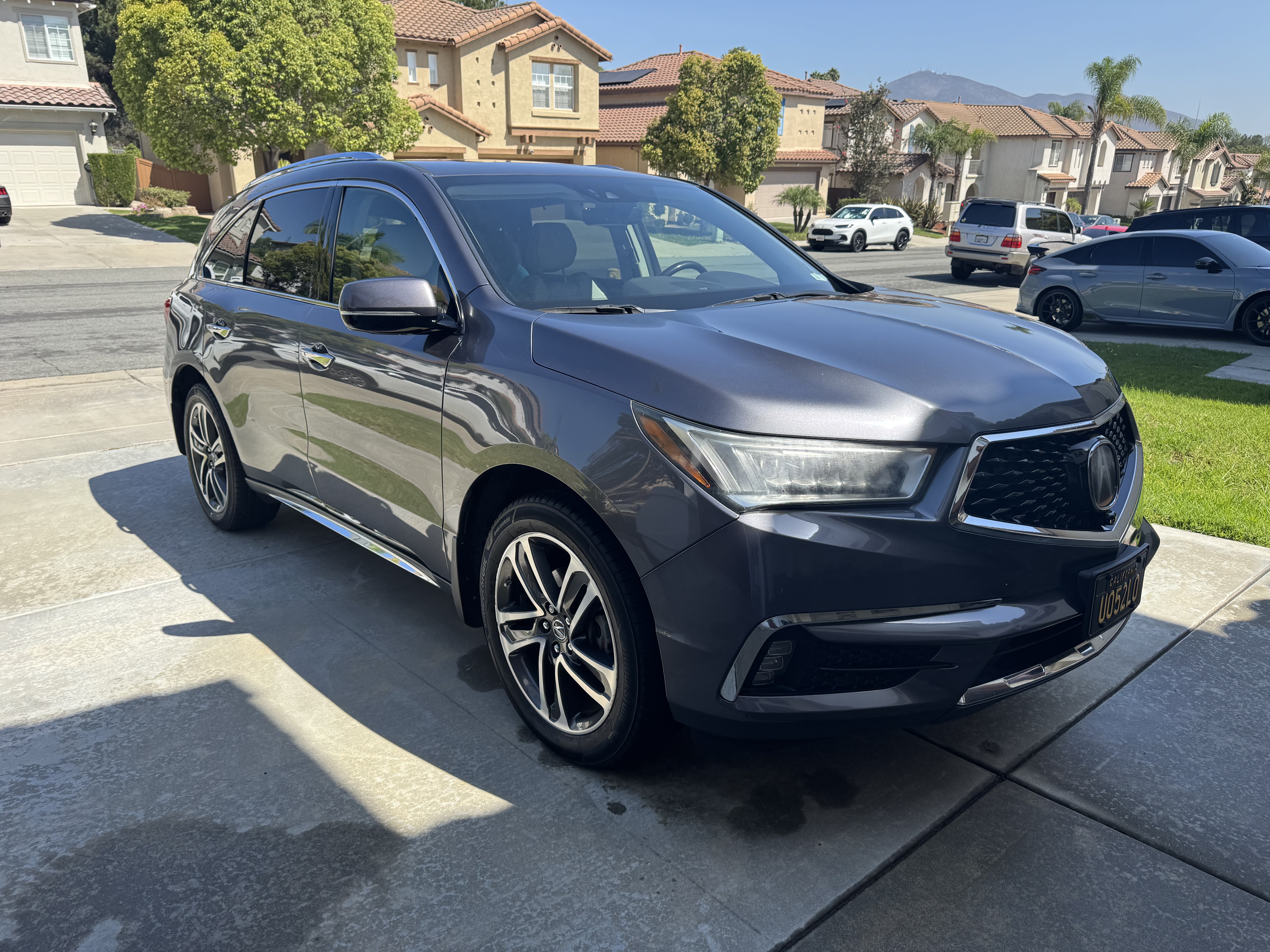 Used 2017 Acura MDX w/ Advance & Entertainment Pkg AWD/4WD image 8
